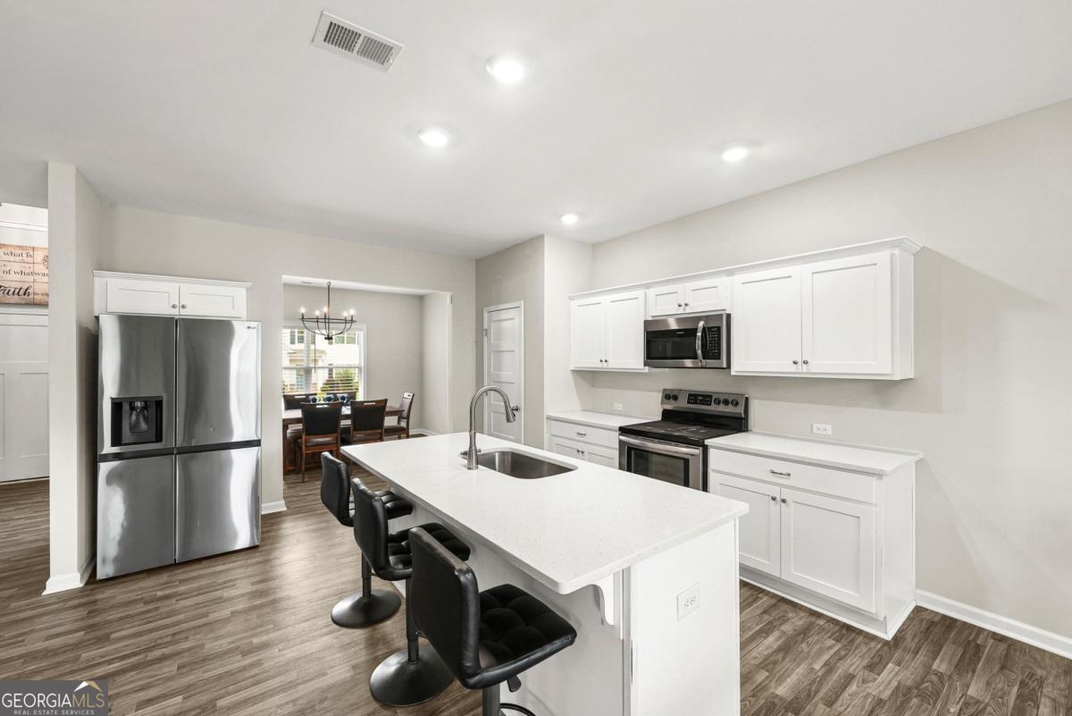 409 Splash Pointe Property Photo 10
