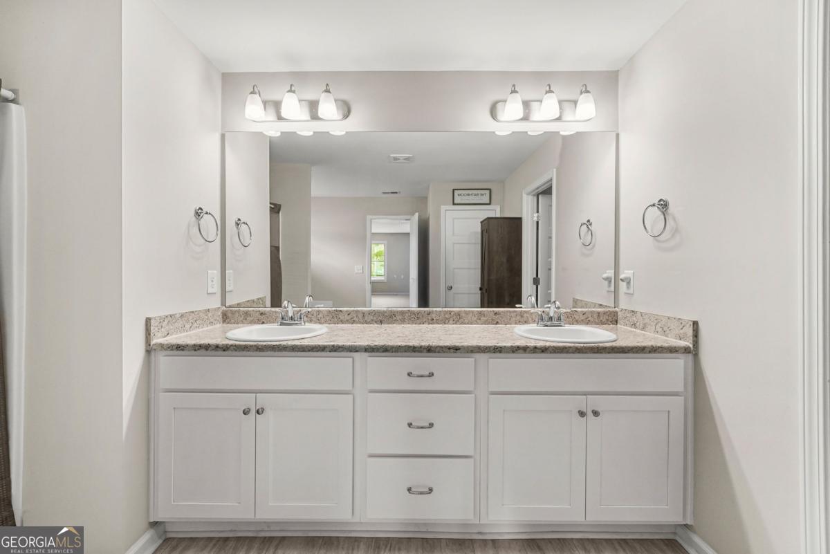 409 Splash Pointe Property Photo 17