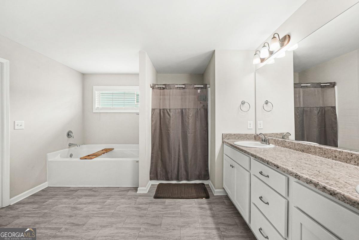 409 Splash Pointe Property Photo 18