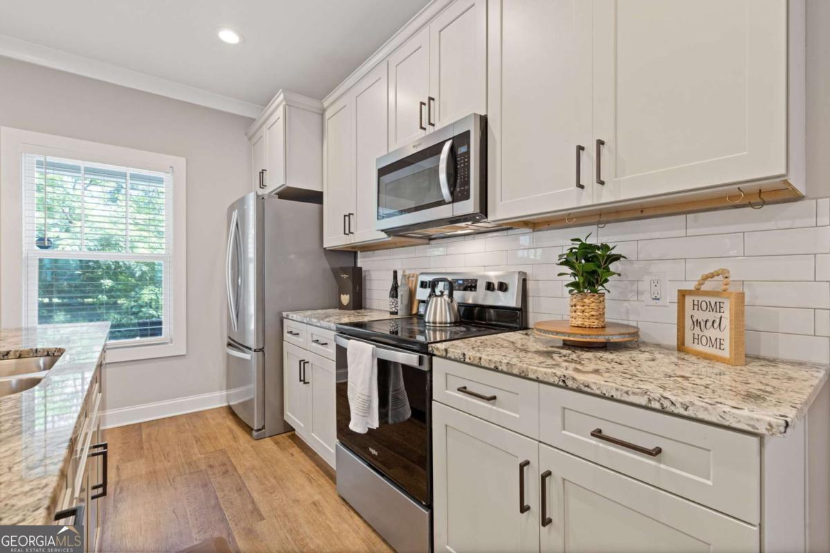 226 Old Canton Circle Property Photo 8