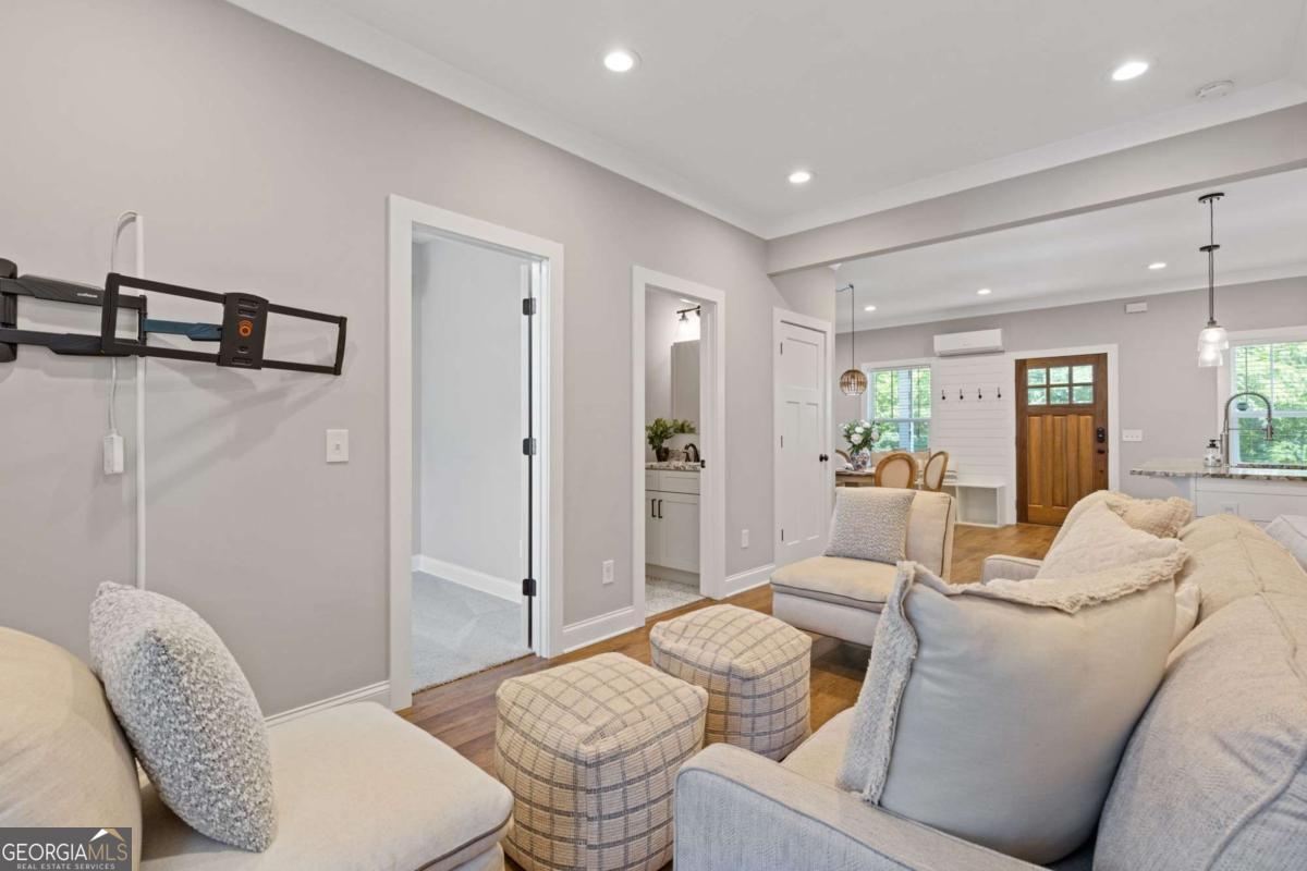 226 Old Canton Circle Property Photo 14