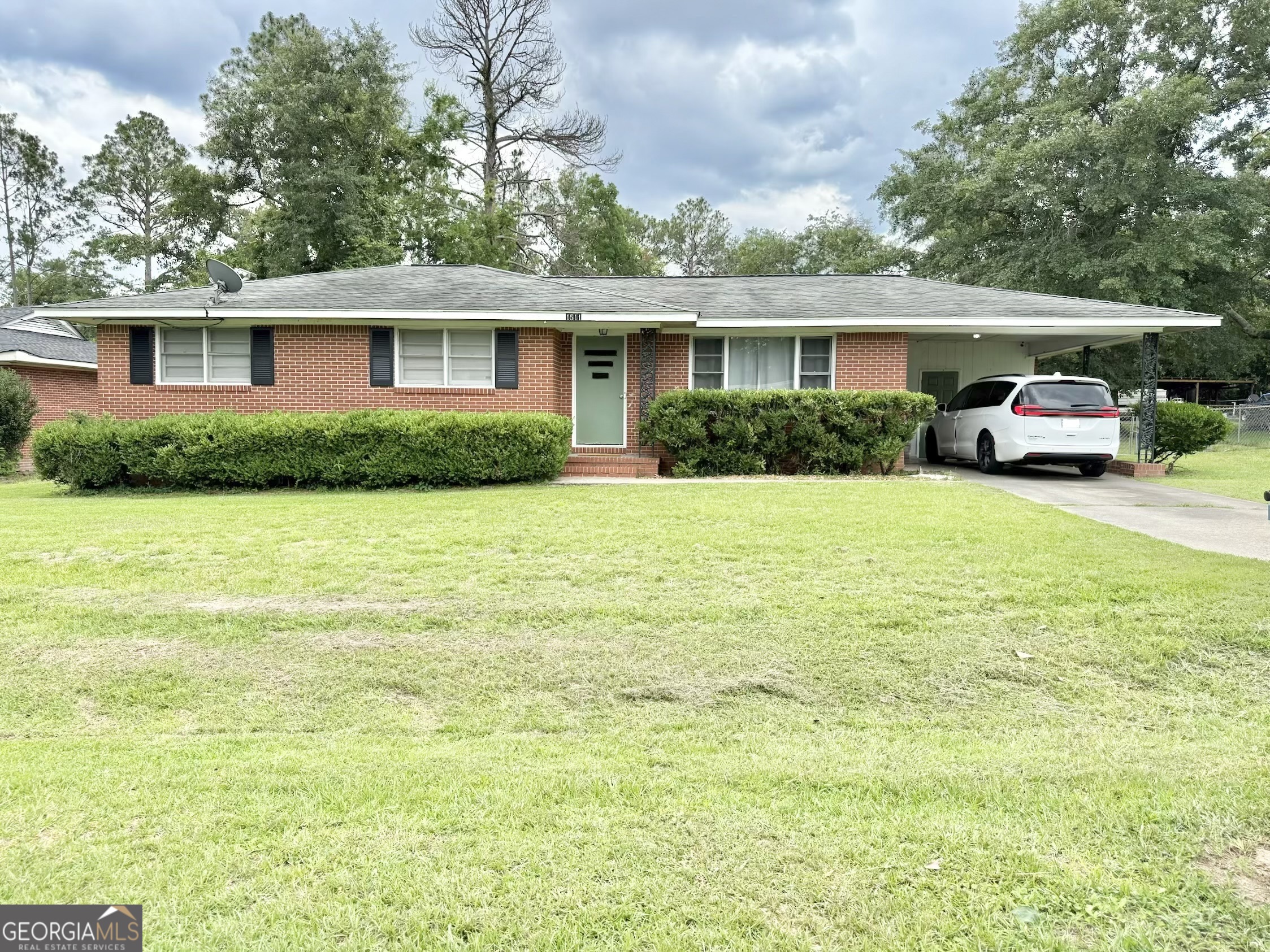1511 S Cheney Drive Property Photo 1