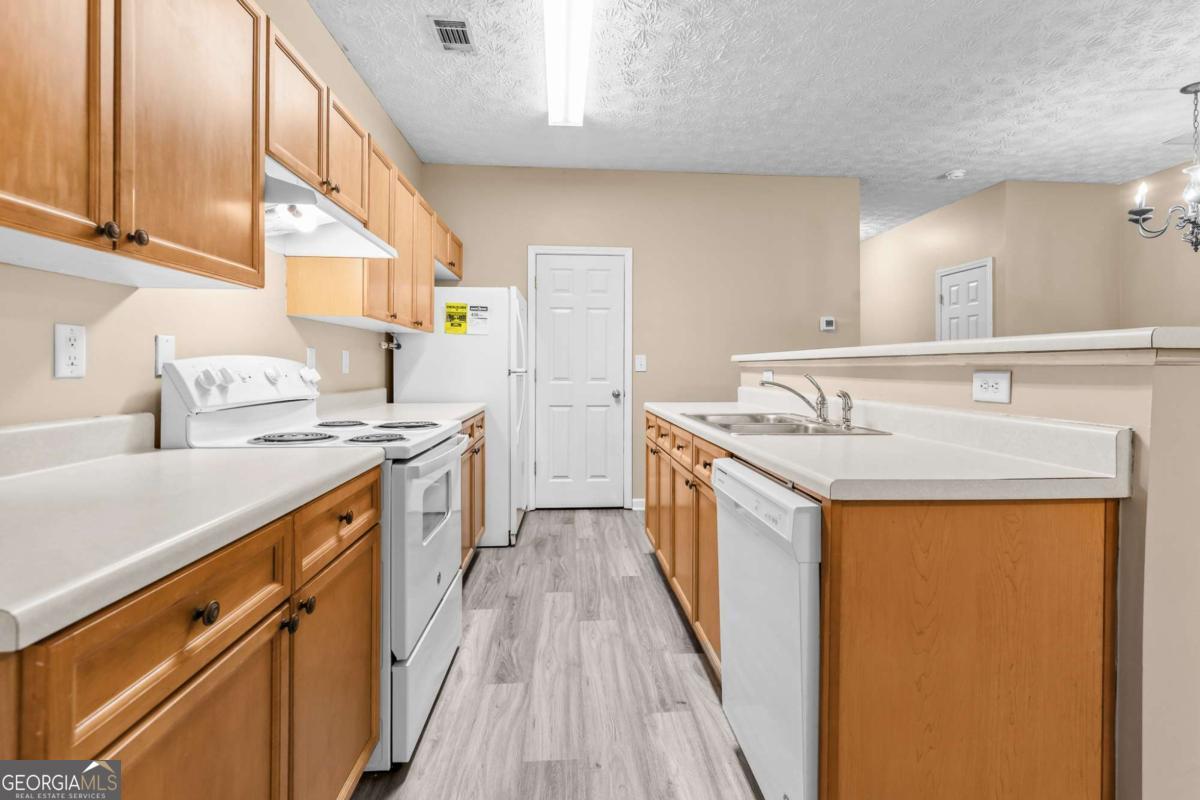 4932 Vireo Drive Property Photo 14