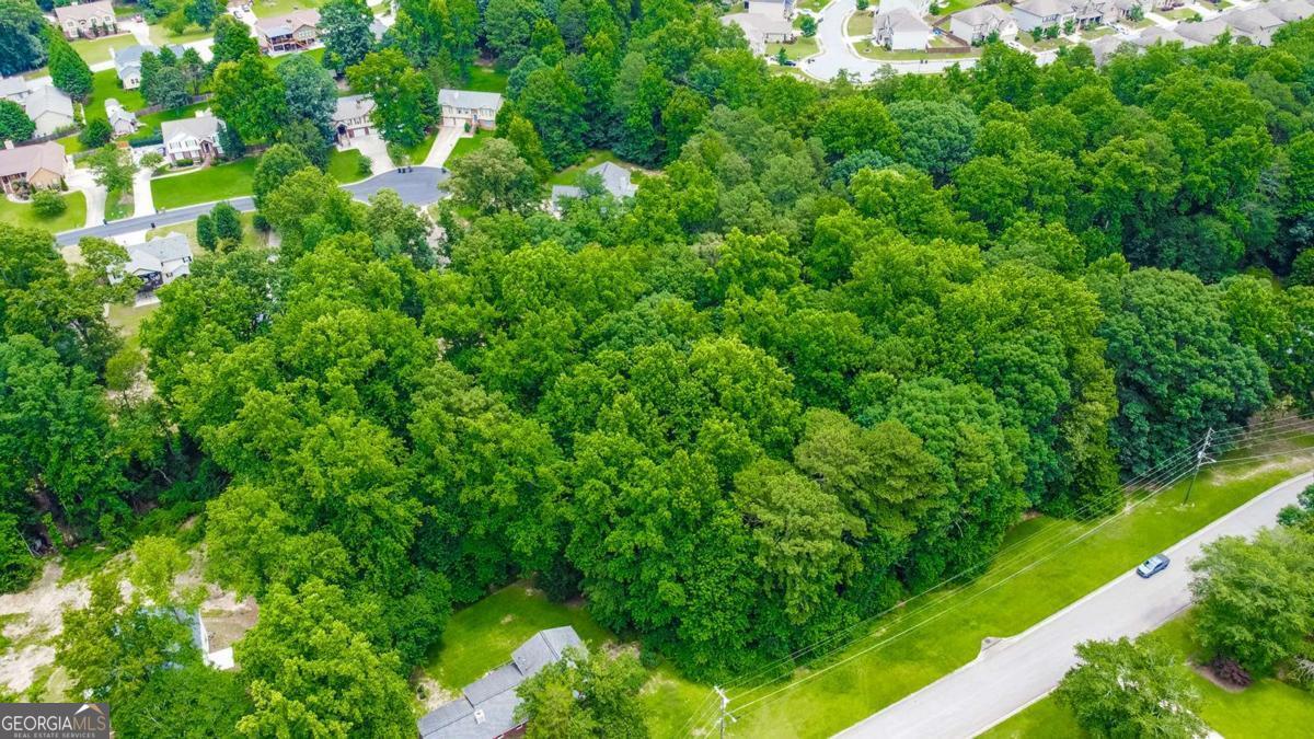 2765 Sardis Drive Property Photo 4