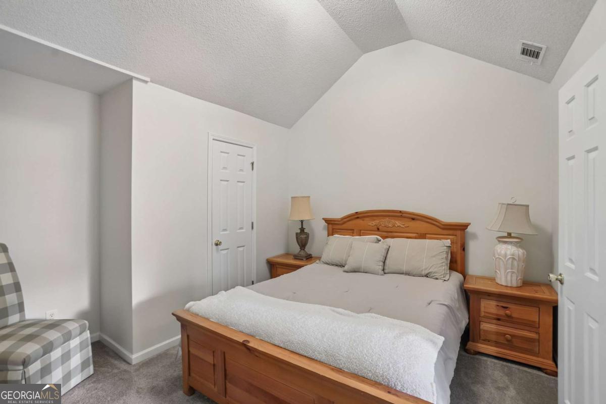 1586 Rice Square Property Photo 15