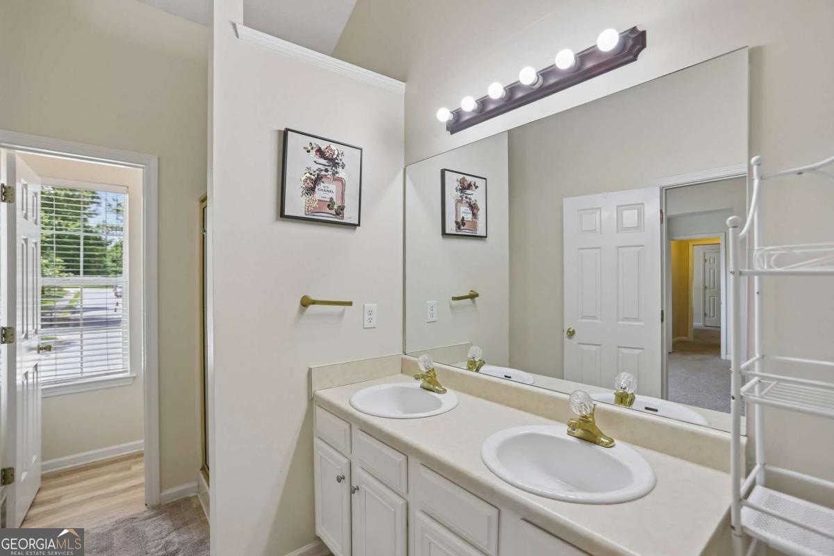1586 Rice Square Property Photo 18