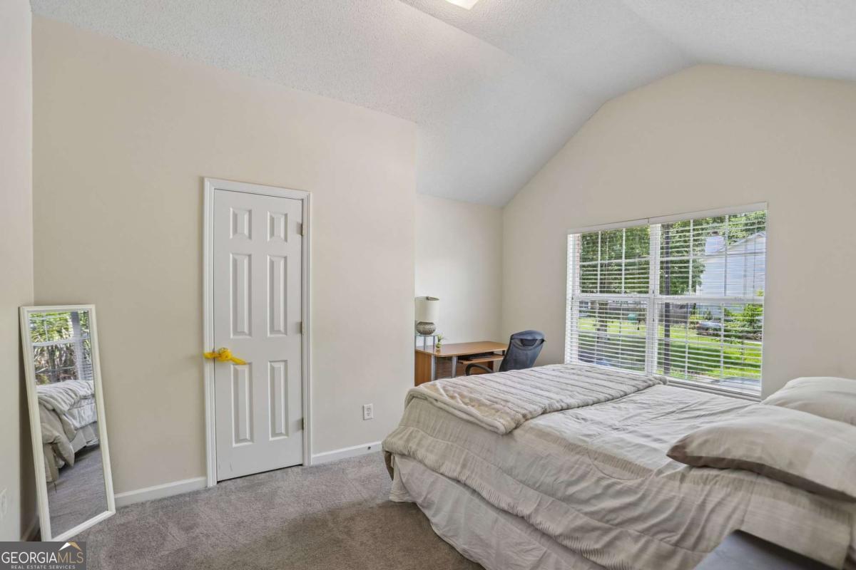 1586 Rice Square Property Photo 19