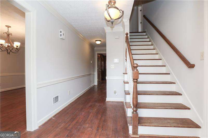 3122 Henderson Walk Property Photo 4