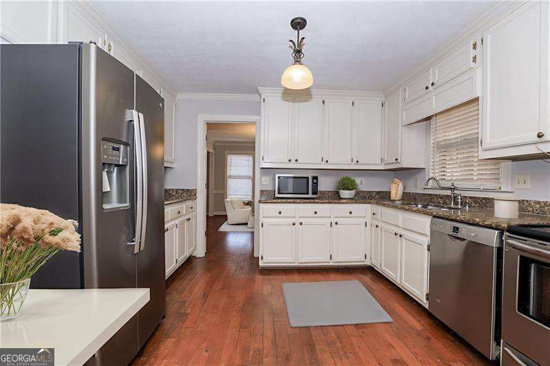 3122 Henderson Walk Property Photo 13