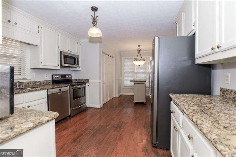 3122 Henderson Walk Property Photo 14