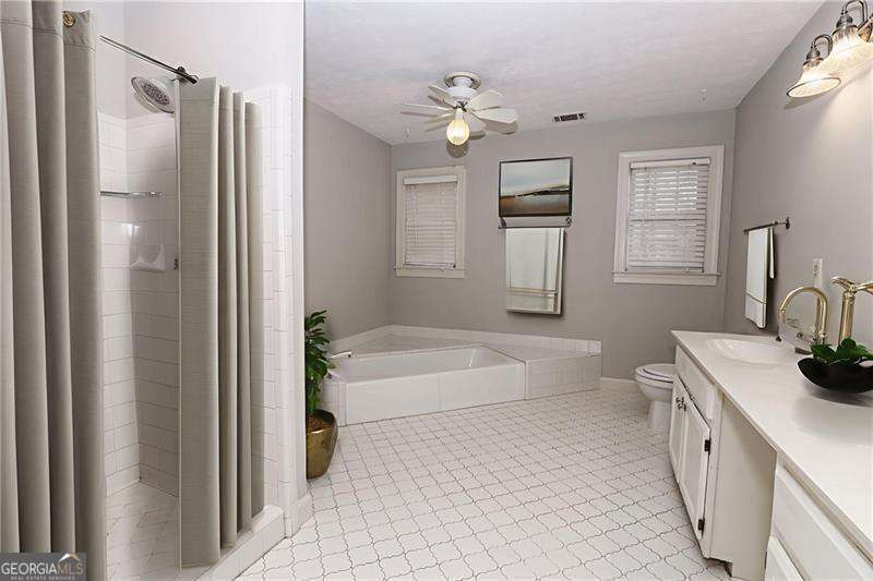 3122 Henderson Walk Property Photo 34