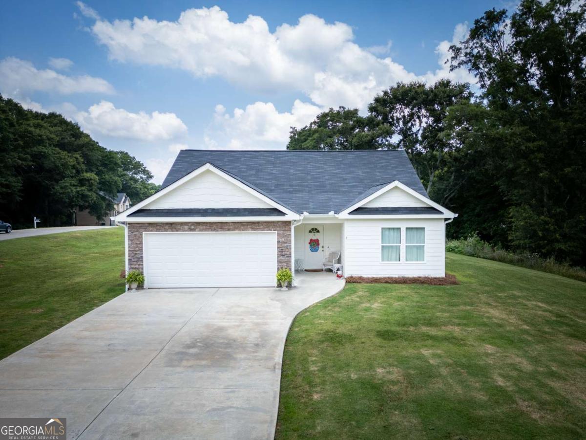 25 Tyrus Lane Property Photo 1