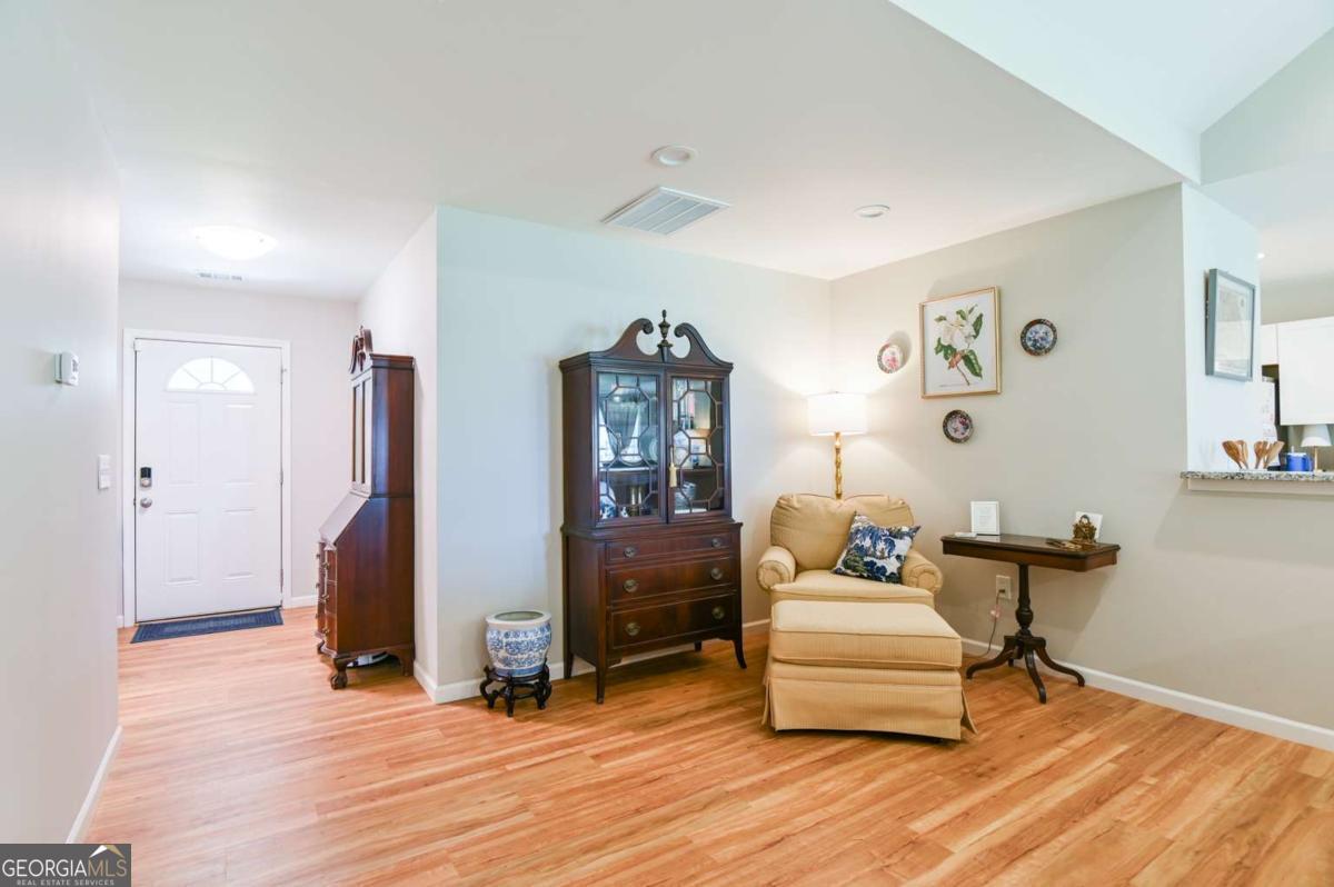 25 Tyrus Lane Property Photo 3