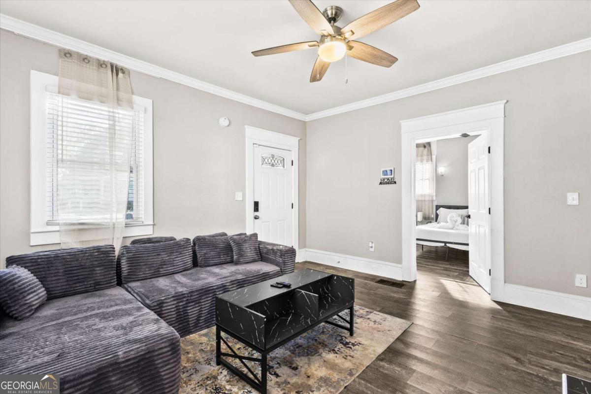 1137 Arlington Avenue Sw Property Photo 5
