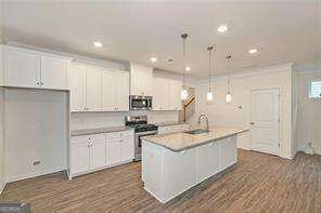 124 Bryon Lane Property Photo 3
