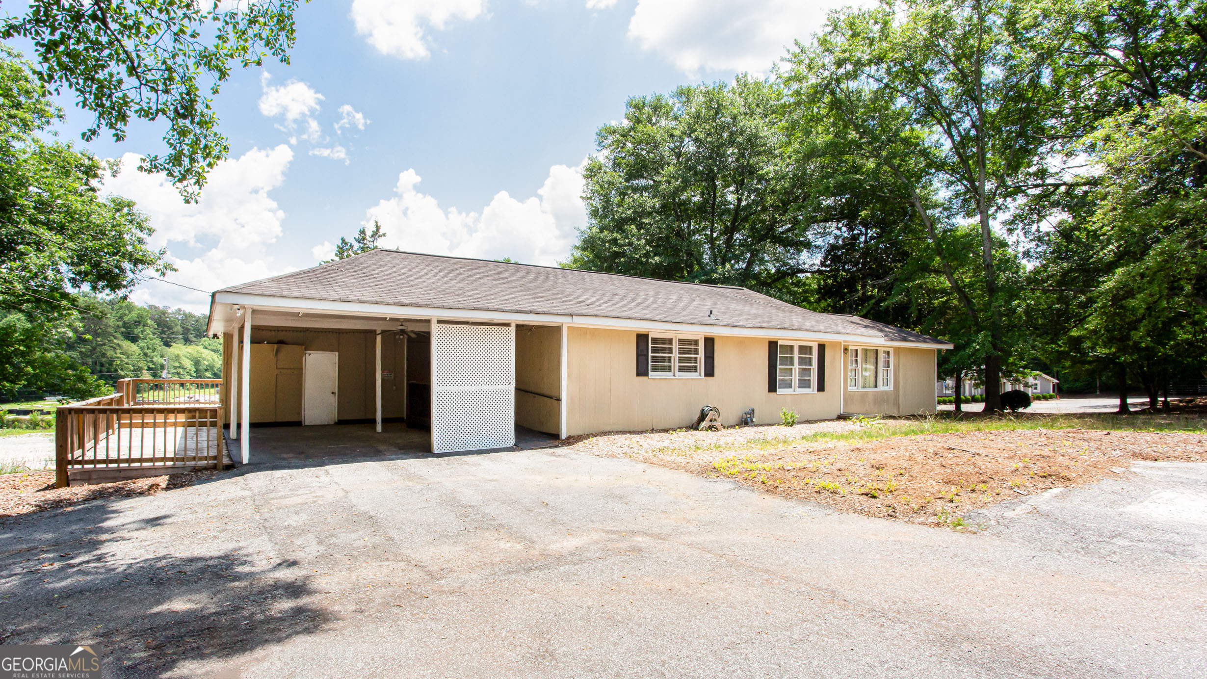 2758 Five Forks Trickum Road Property Photo 3