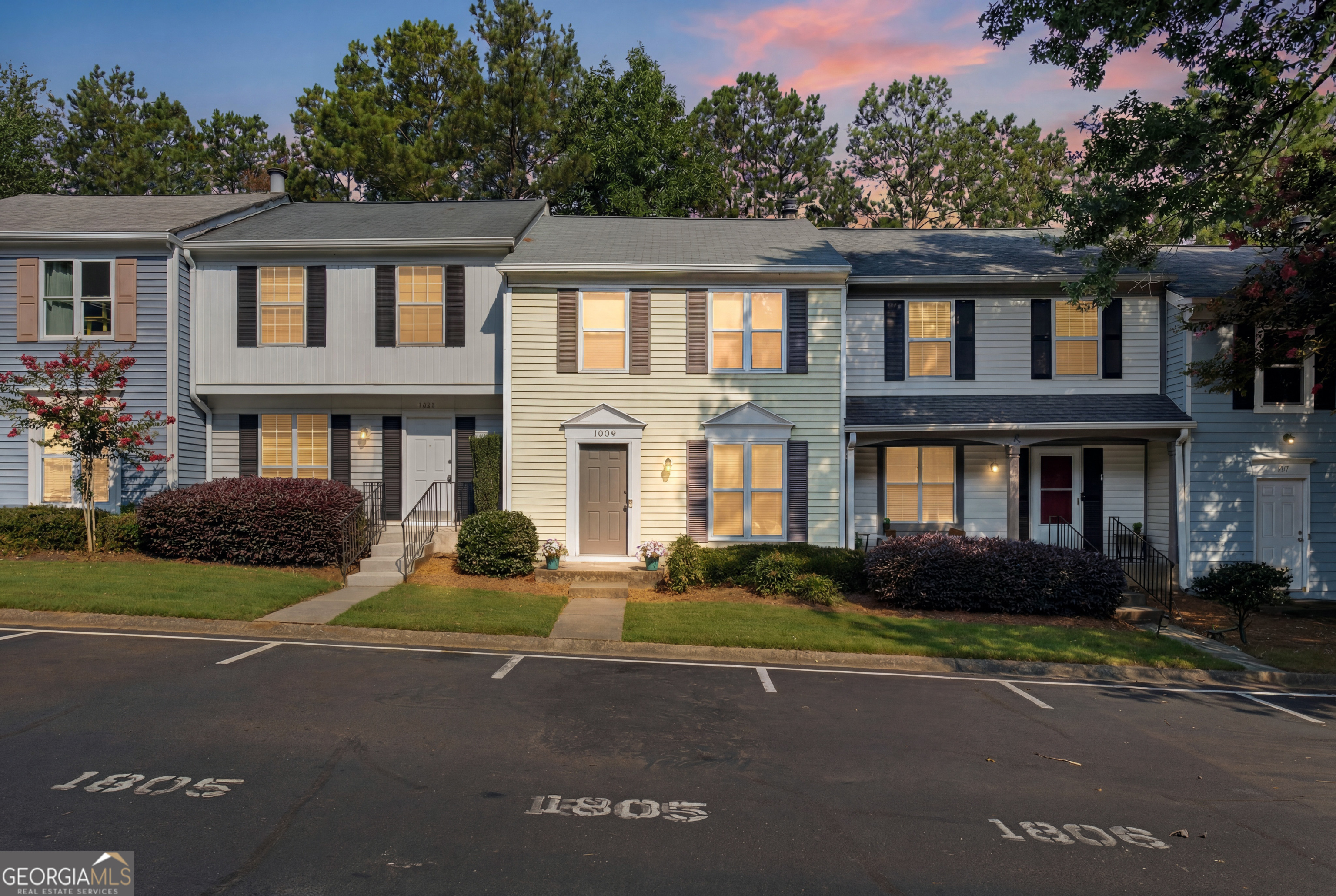 1805 Queen Anne Court Property Photo 1