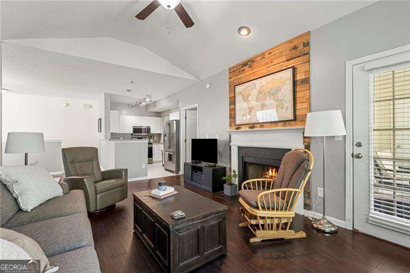 210 Spring Heights Lane Se # 2 Property Photo 7