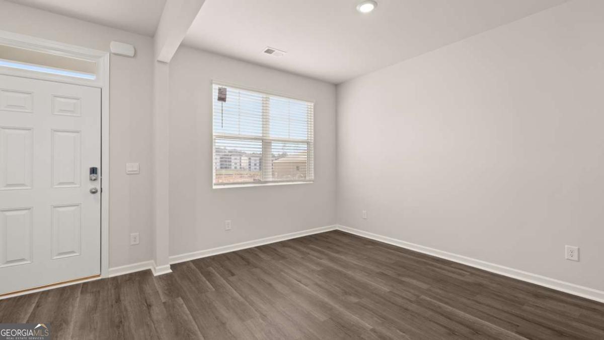 229 Bristol Boulevard Property Photo 3