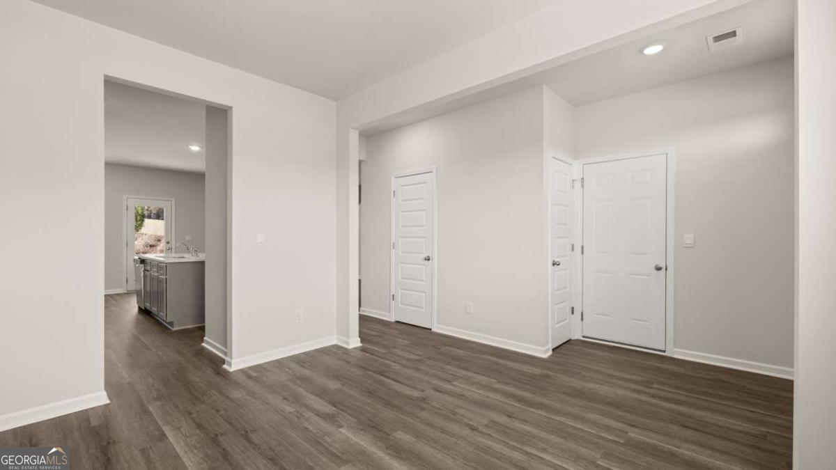 229 Bristol Boulevard Property Photo 5