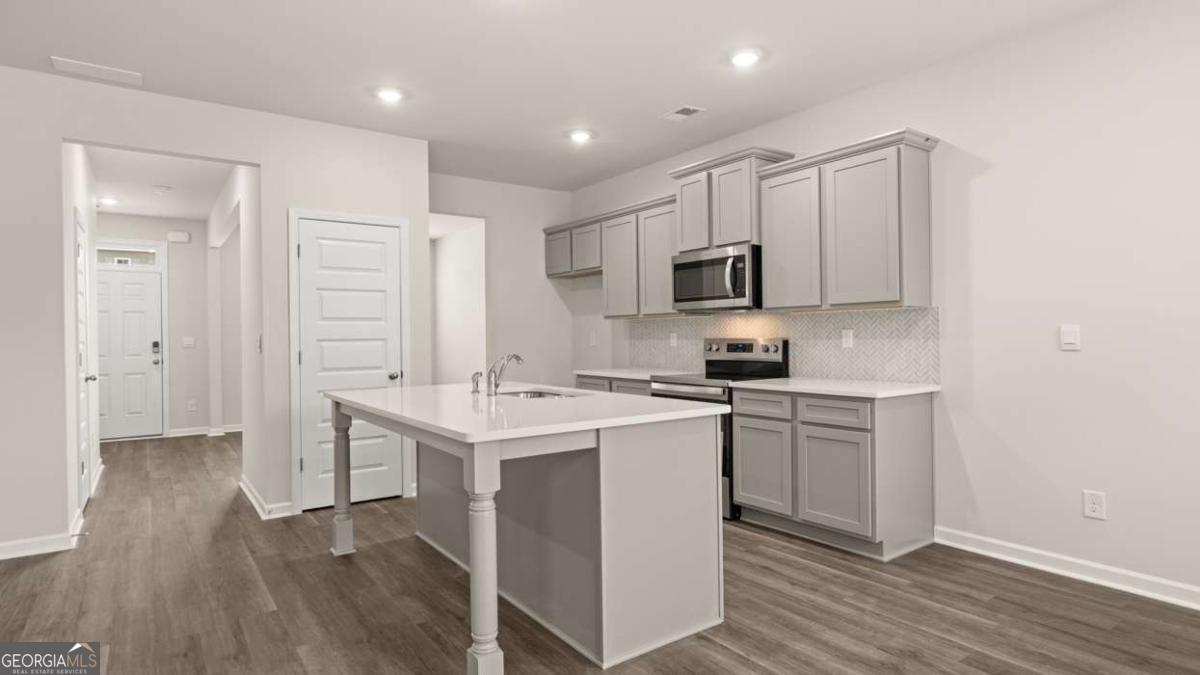 229 Bristol Boulevard Property Photo 9