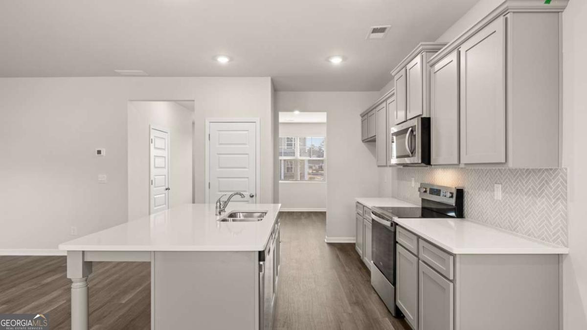 229 Bristol Boulevard Property Photo 11