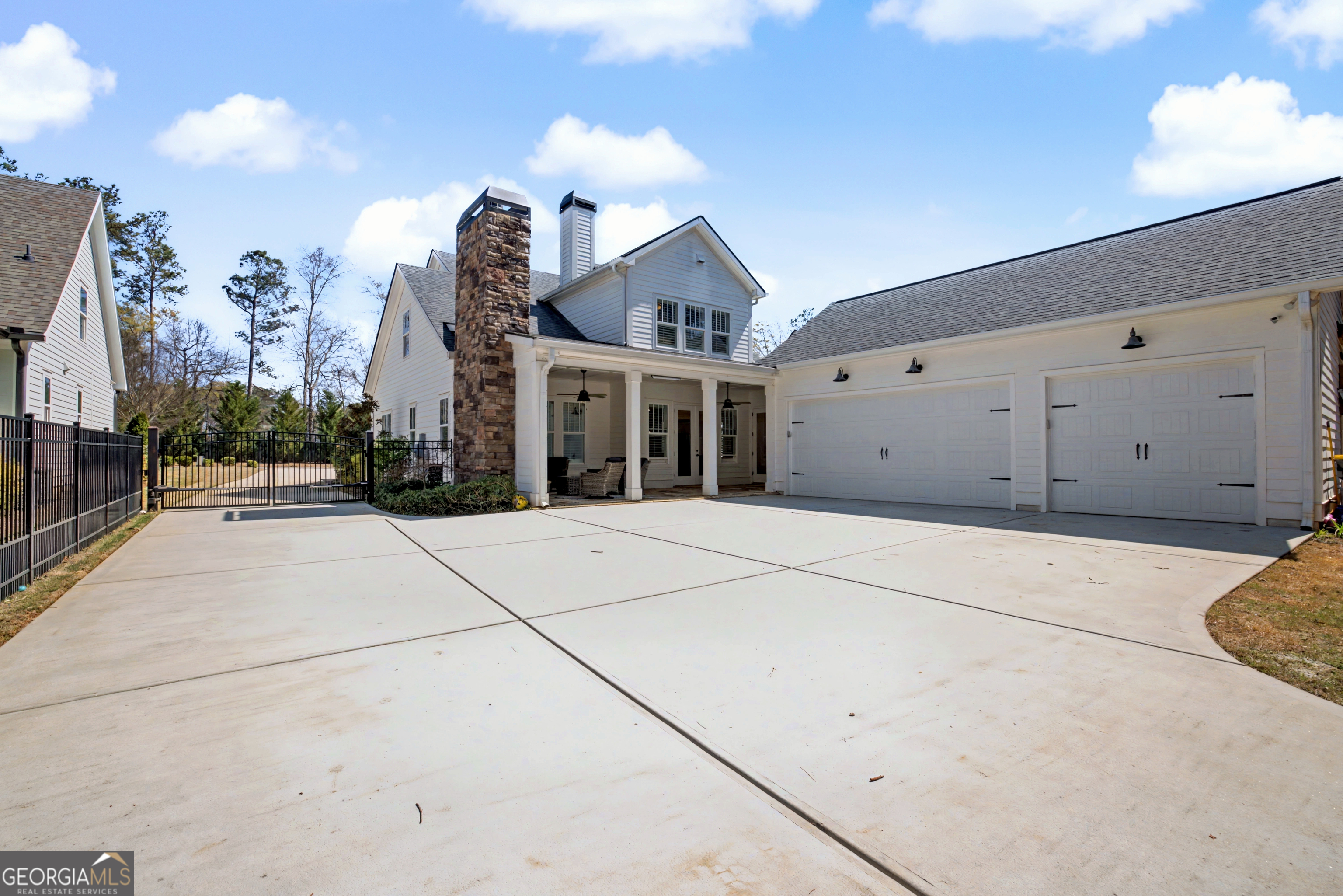 285 Traditions Way Property Photo 3