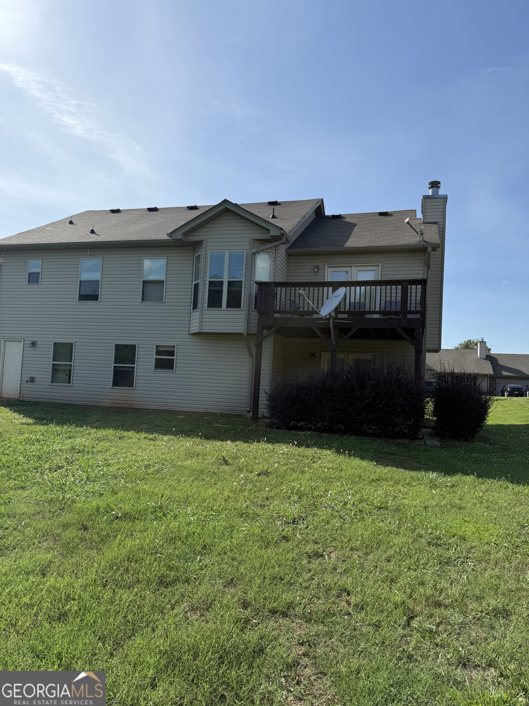 312 Thoroughbred Trail Property Photo 4