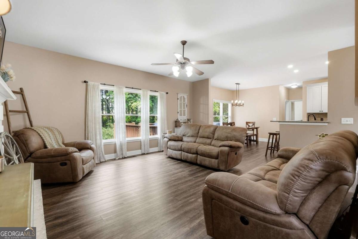 5305 Old Haven Court Property Photo 7
