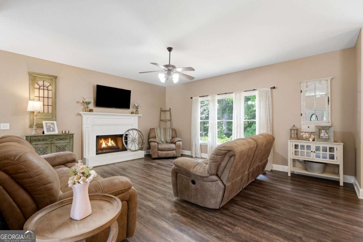 5305 Old Haven Court Property Photo 11