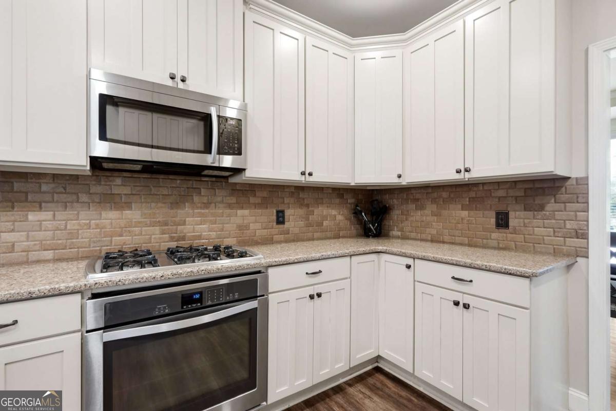 5305 Old Haven Court Property Photo 15