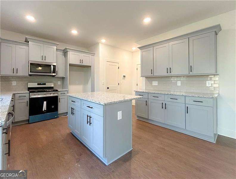 14 Lucas Lane Property Photo 8