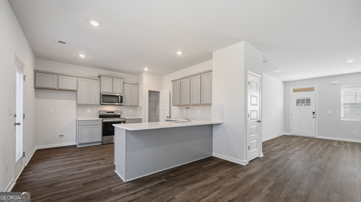 220 Bristol Boulevard Property Photo 11