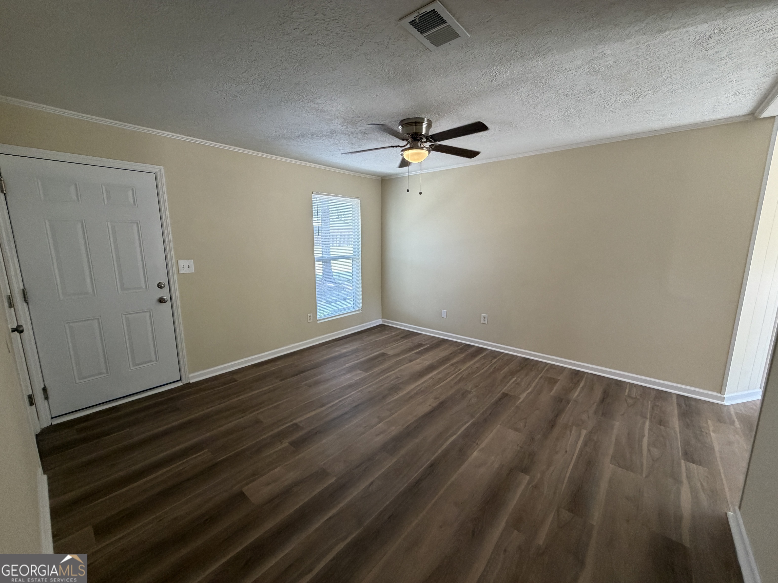 2523 Teakwood Drive Property Photo 3