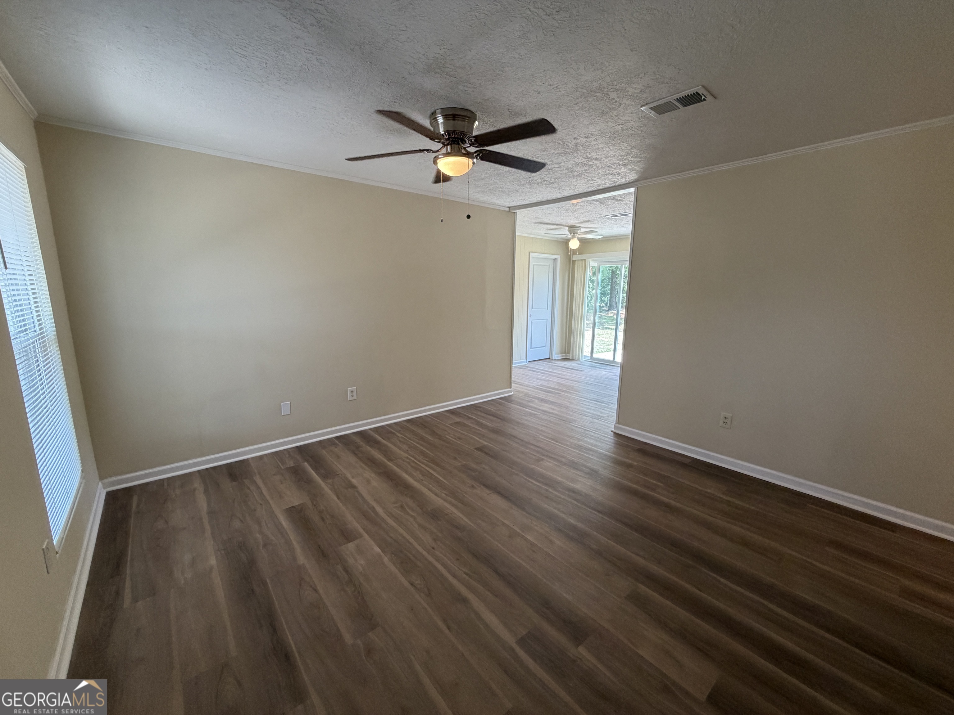 2523 Teakwood Drive Property Photo 4