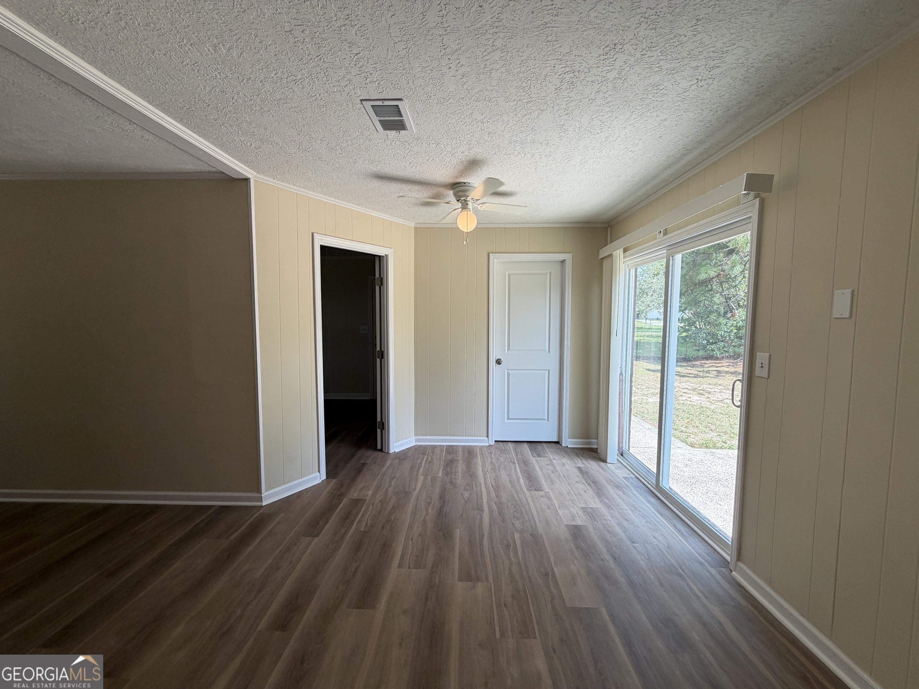 2523 Teakwood Drive Property Photo 9