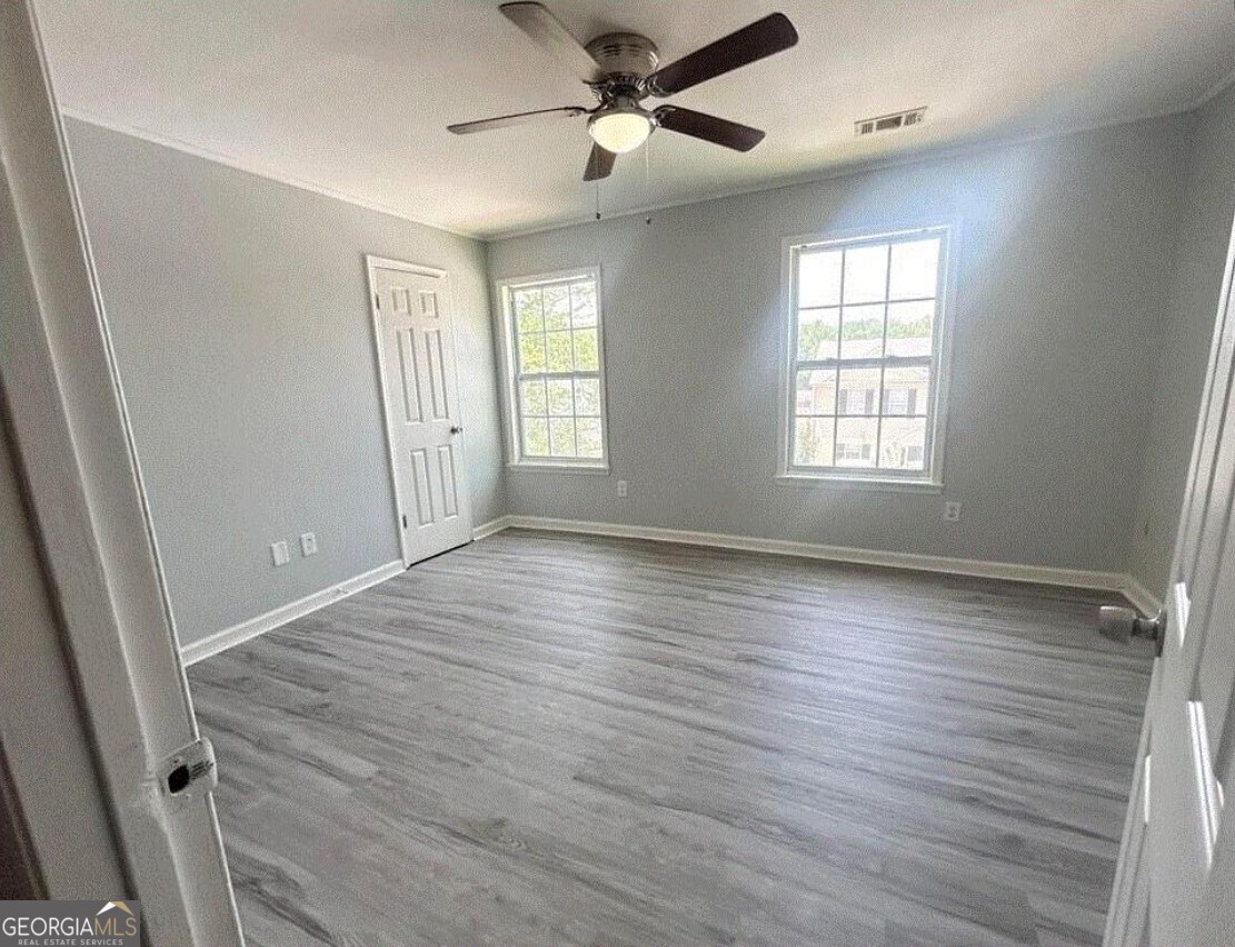 1021 Thornwood Ln Property Photo 3