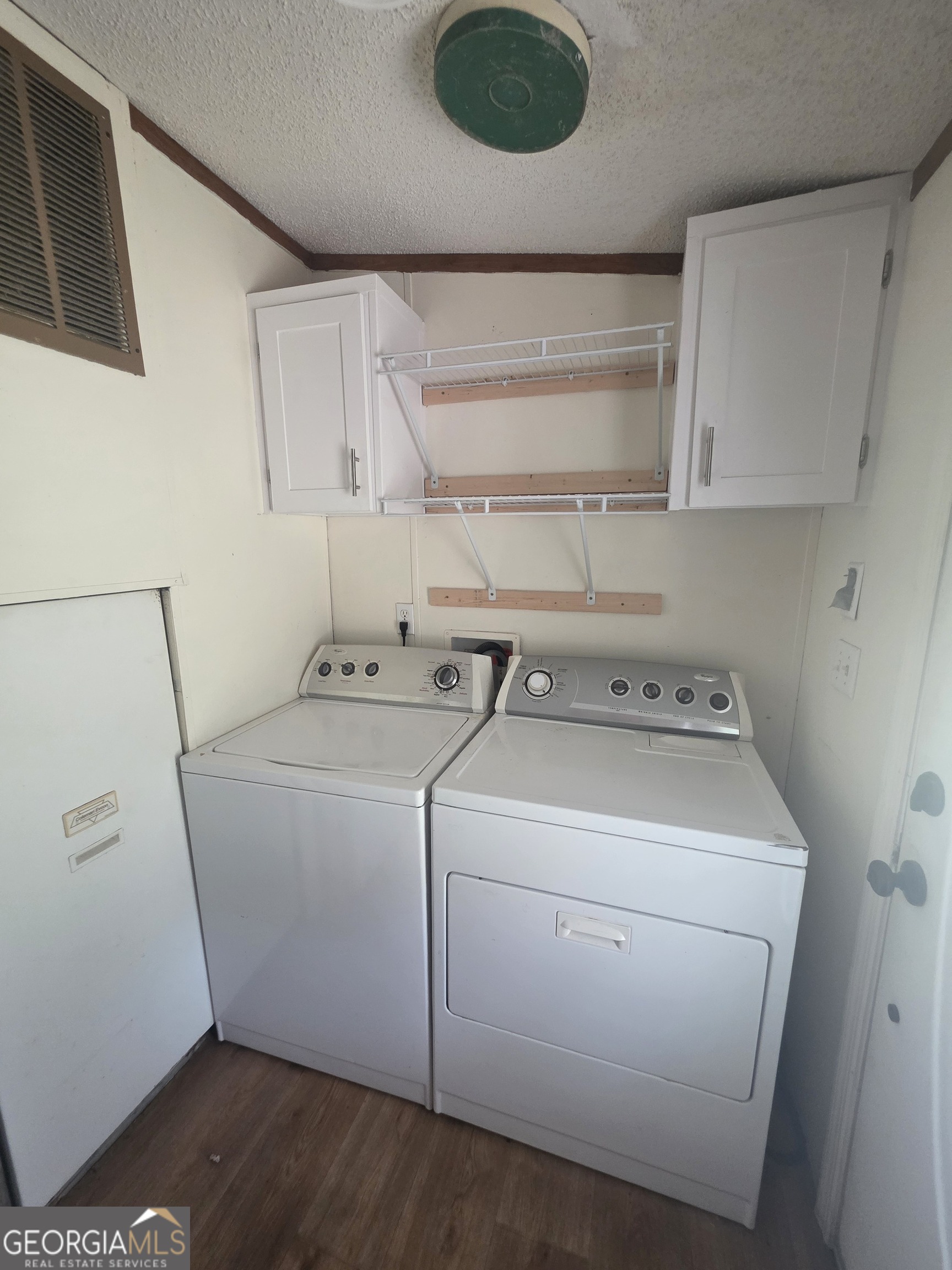 21 White Acre Lane Property Photo 10