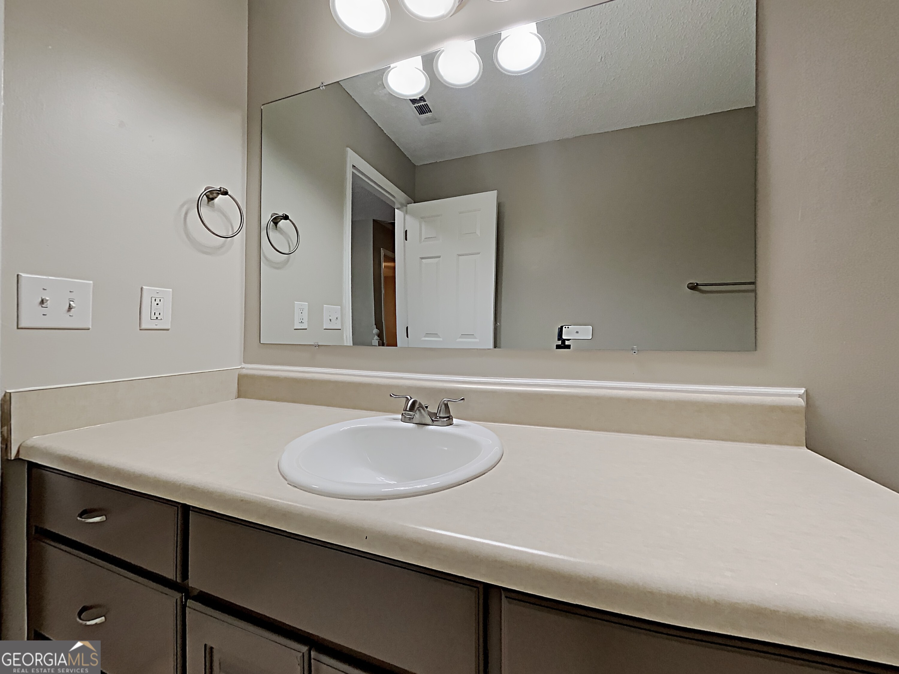 4423 Turnberry Court Property Photo 29