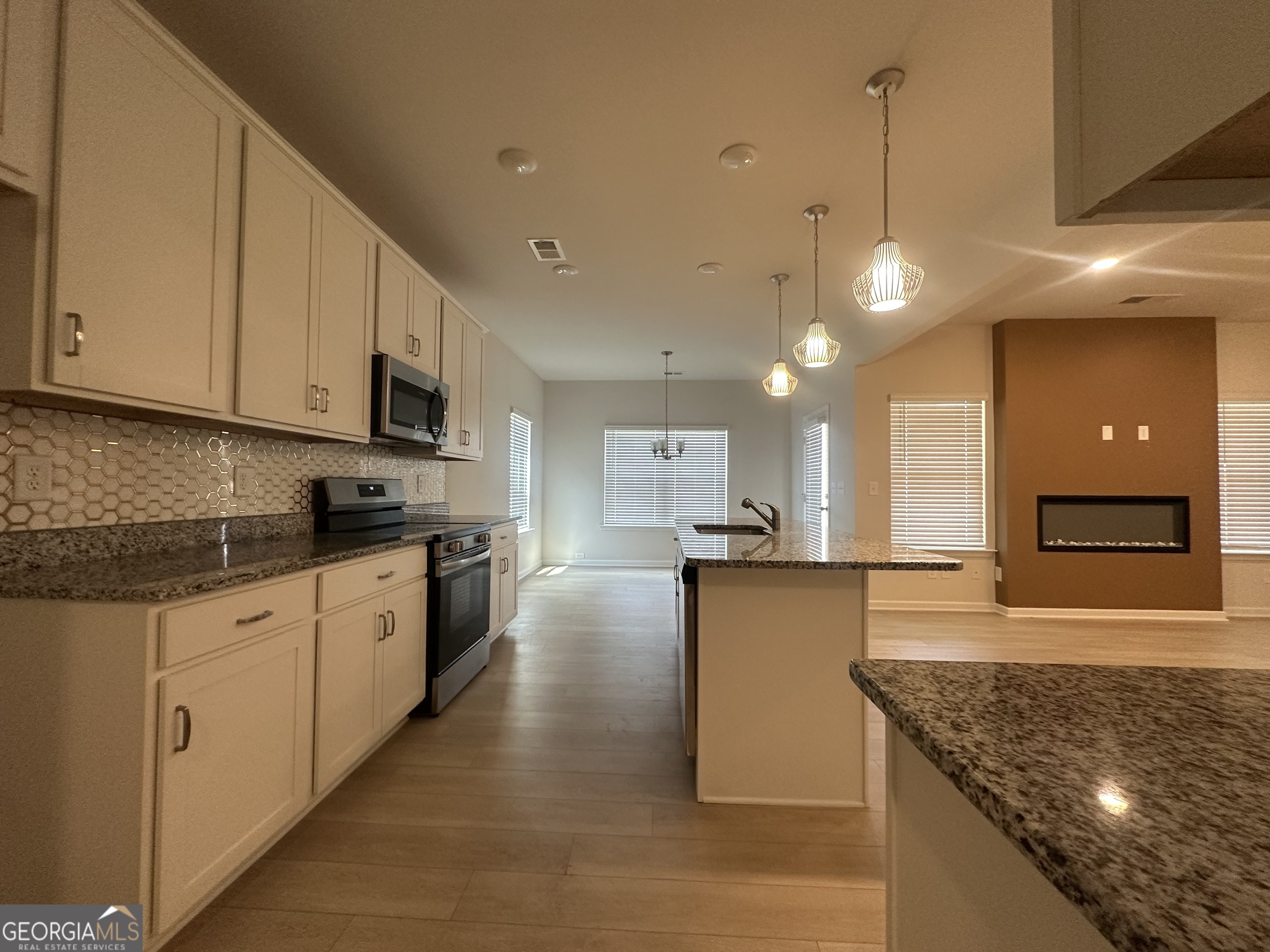121 Creekside Road Property Photo 8