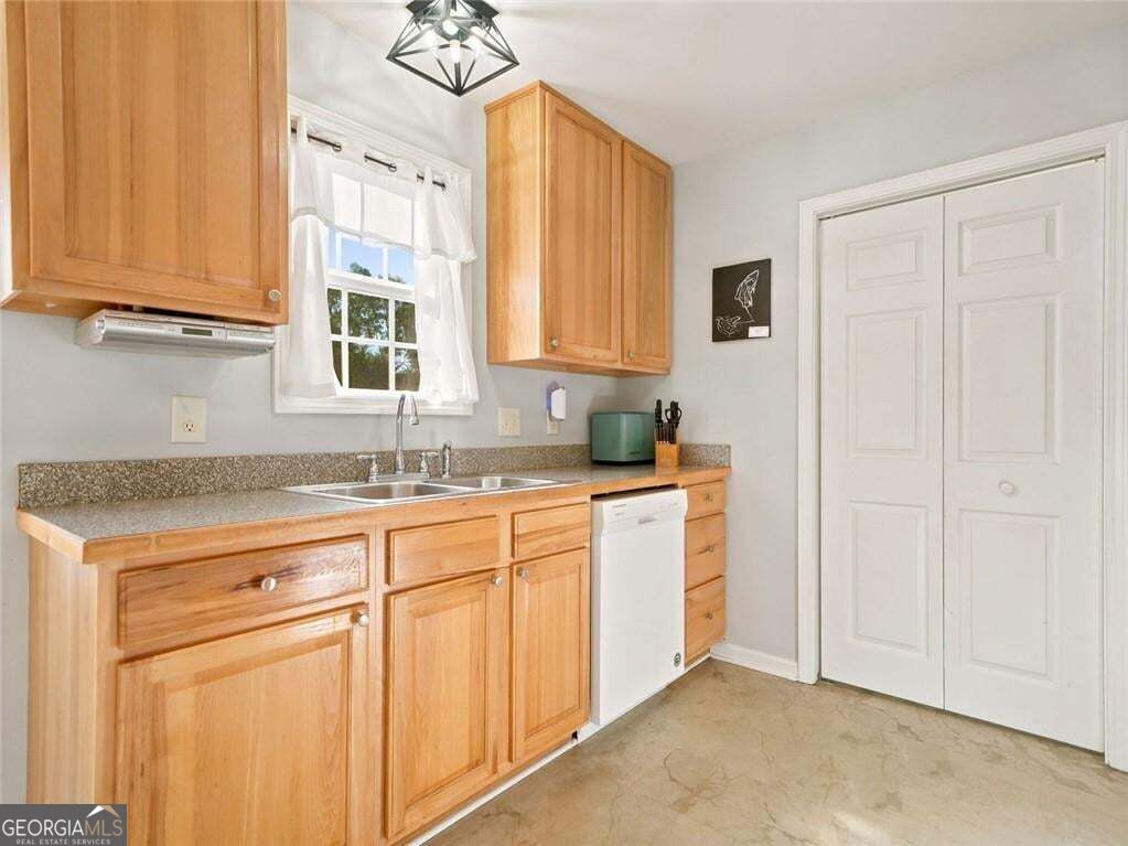128 Brookstone Drive Sw Property Photo 9
