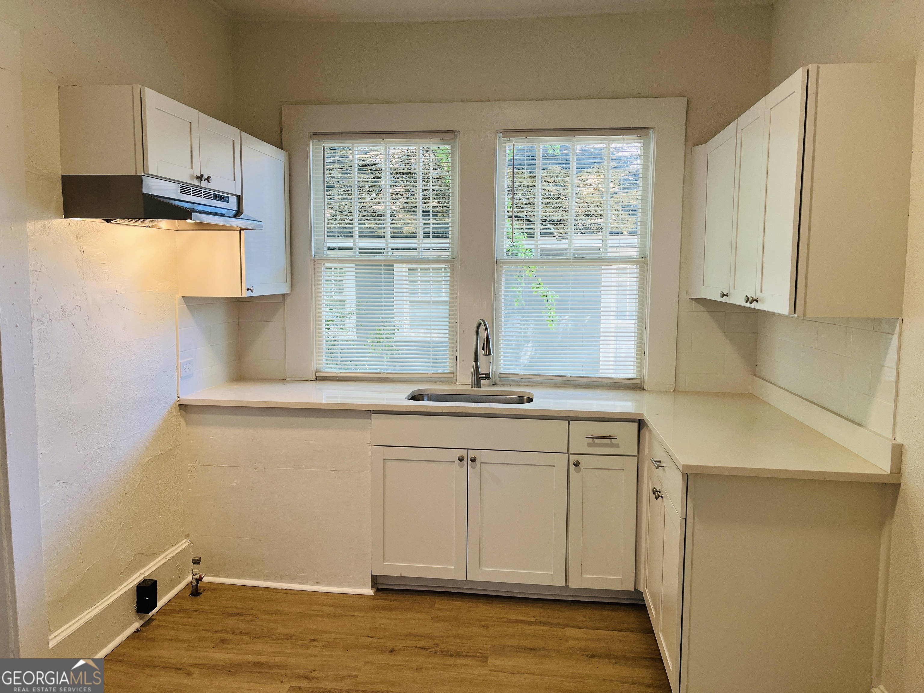 410 Alford Street Property Photo 8