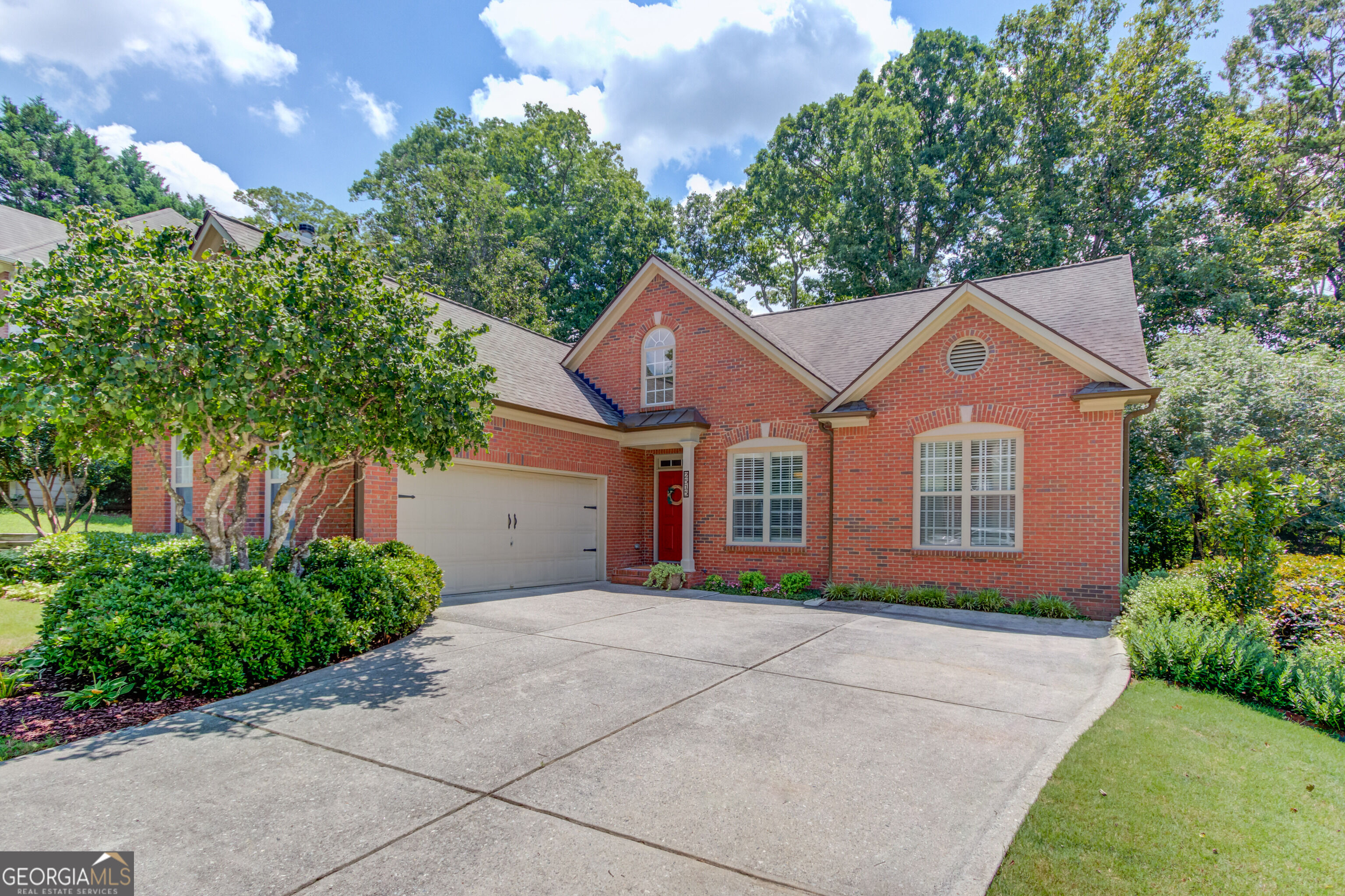 2515 Chandler Grove Drive Property Photo 1