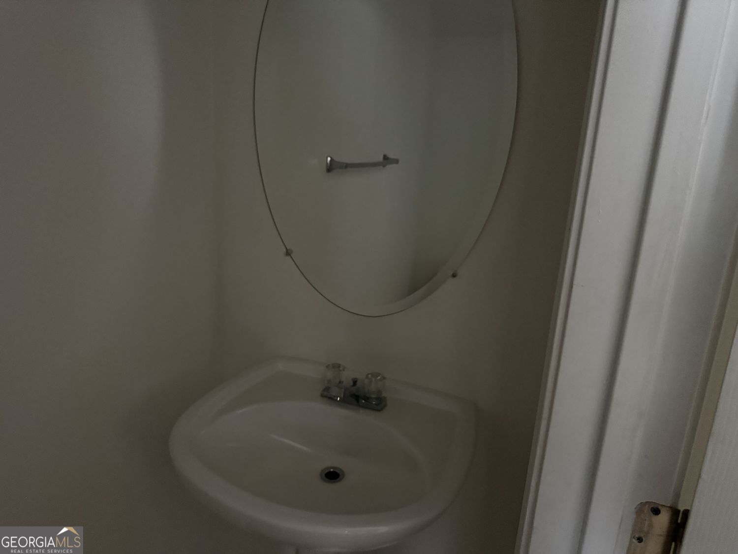 2502 Walden Lake Drive Property Photo 6