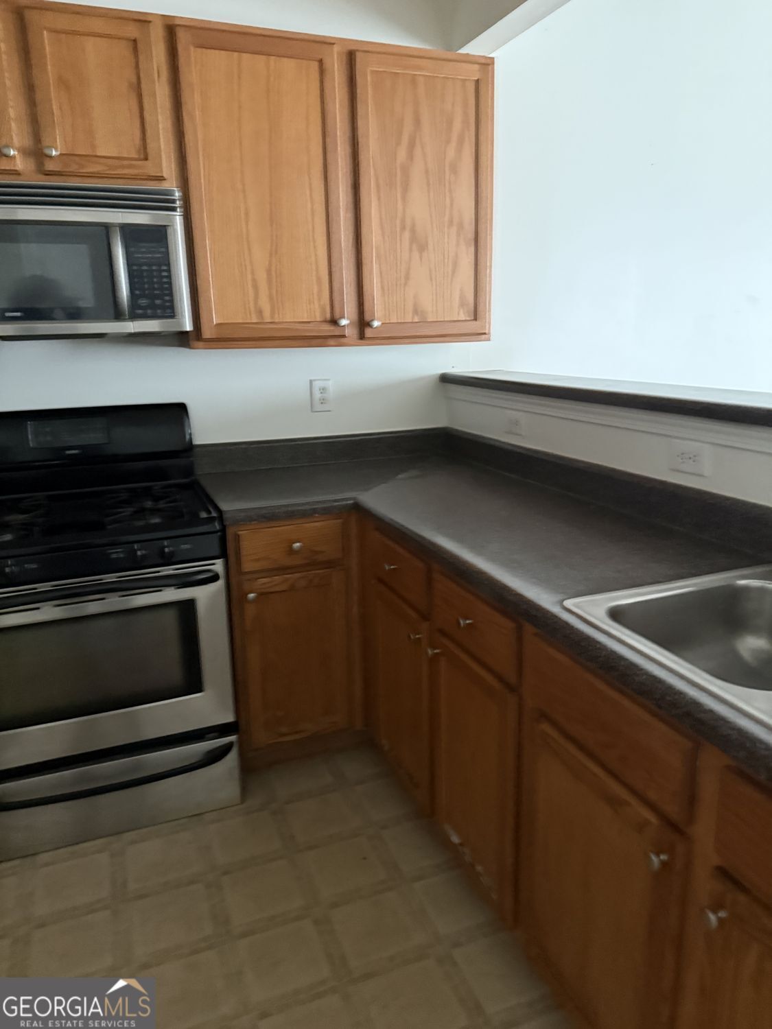 2502 Walden Lake Drive Property Photo 18