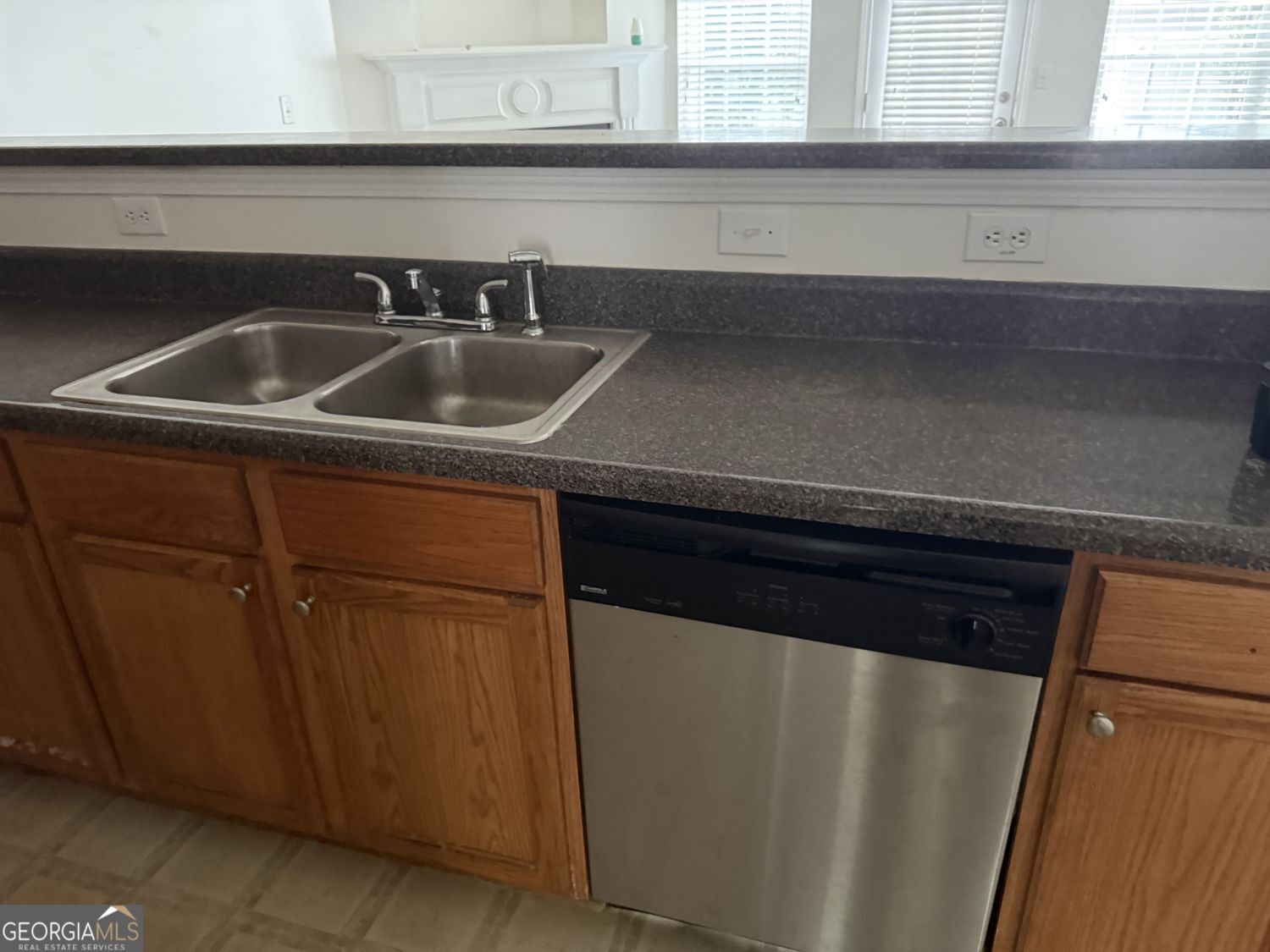 2502 Walden Lake Drive Property Photo 19