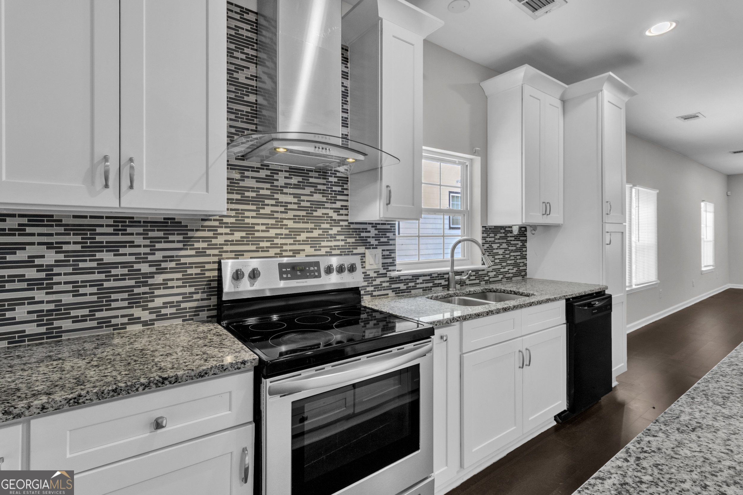 1837 Dunlap Avenue Property Photo 8