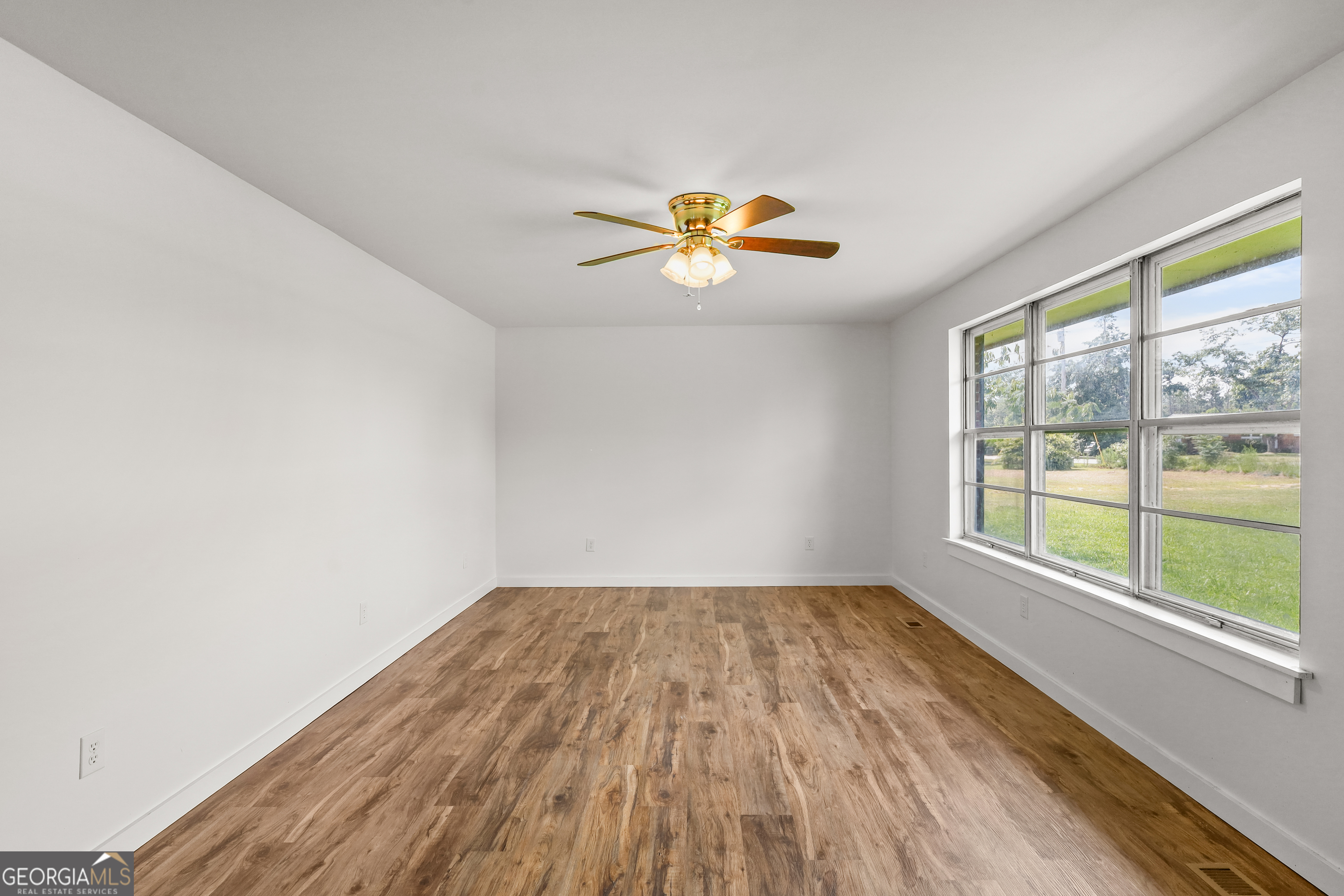 120 Francis Avenue Property Photo 15