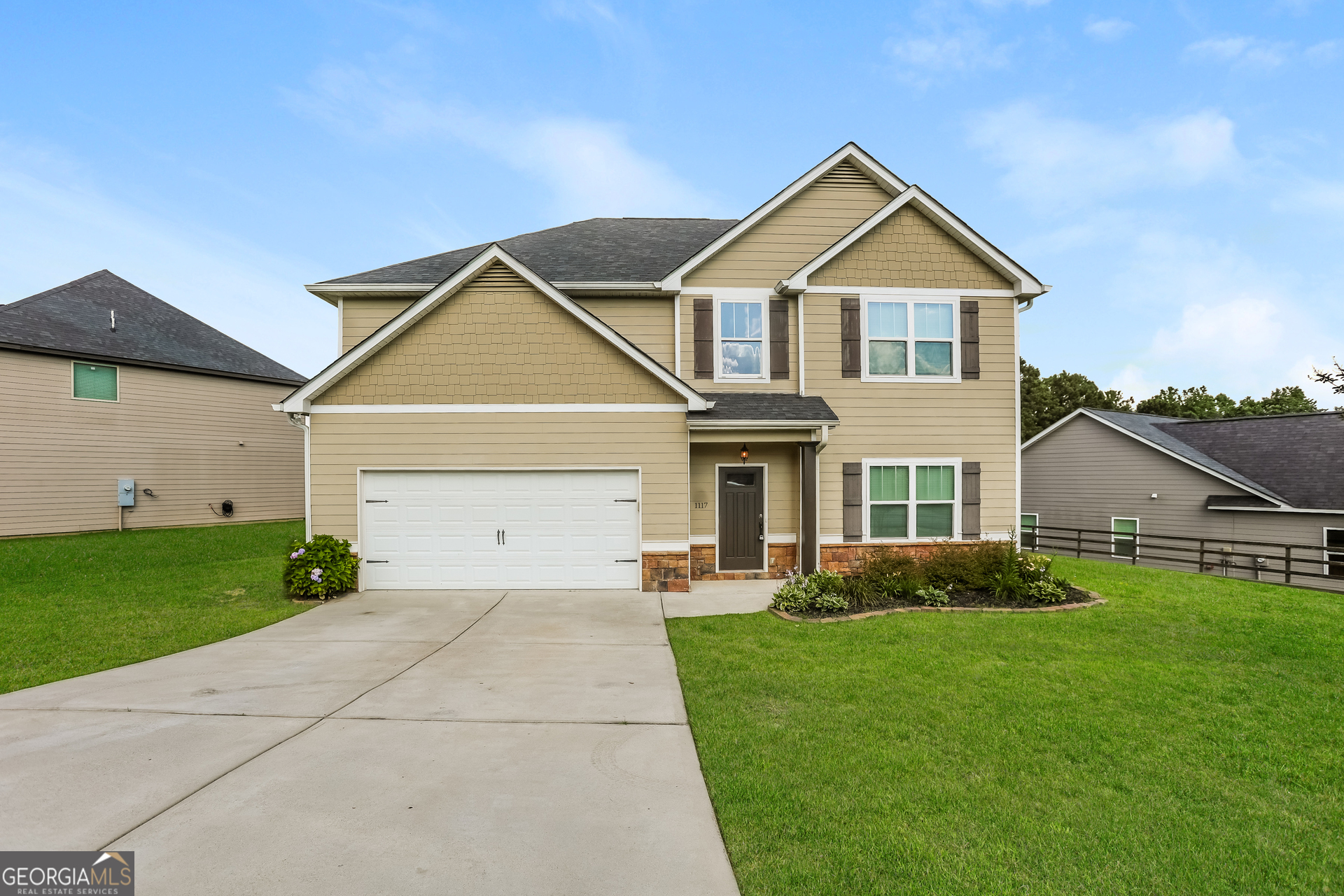 1117 Red Bud Circle Property Photo 1