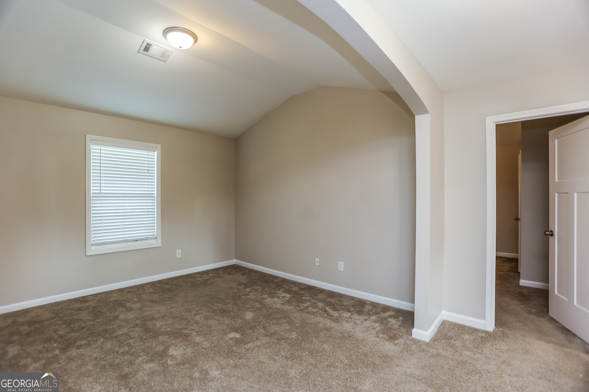 1117 Red Bud Circle Property Photo 11